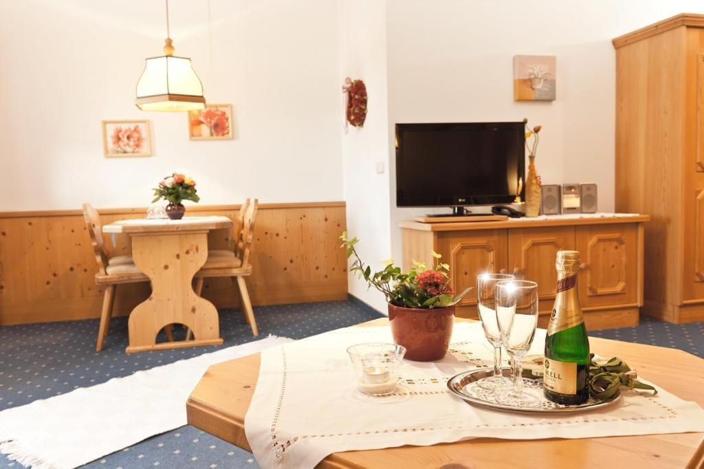 Haus Schmiederer Apartment Reit im Winkl Ngoại thất bức ảnh